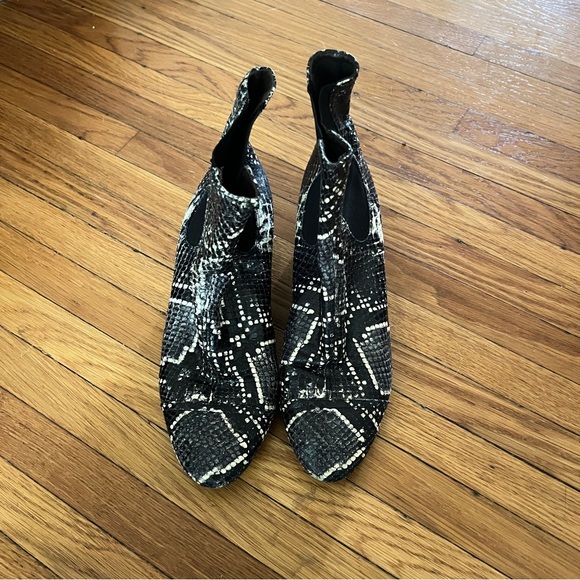 Isabel Marant Danae Python Snake Chelsea Boots Bootie sz 37 EUC - Picture 4 of 9